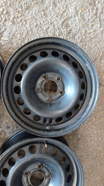 Hasznlt 5x110 lyukoszts 15 colos Gyri Opel acl felni garnitra