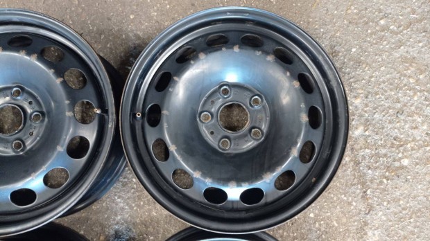 Használt 5x112 lyukosztású 16 colos Volskwagen, acél felni garnitúra