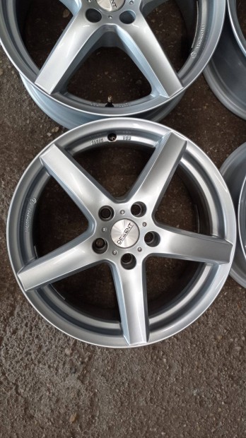 Használt 5x112 lyukosztású 17 colos Dezent szép állapotú alu felni gar