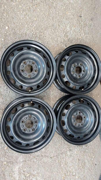 Használt 5x114,3 lyukosztású 16 colos Gyári Mazda acél felni garnitúra