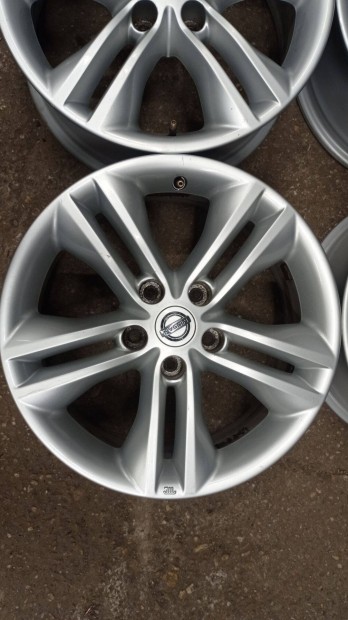 Hasznlt 5x114,3 lyukoszts szp llapot 17 colos Gyri Nissan/Renau