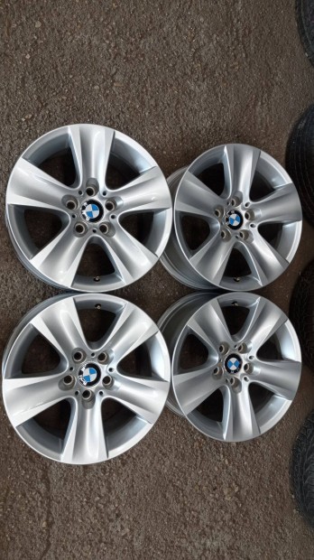 Használt 5x120 lyukosztású 17 colos Gyári BMW alu felni garnitúra olcs