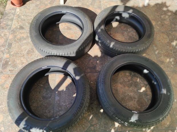 Használt Bridgestone Alenza 225/60R18 100H nyári gumi