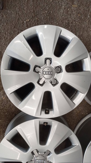 Hasznlt Gyri 17 colos Audi 5x112 lyukoszts alu felni garnitra olc