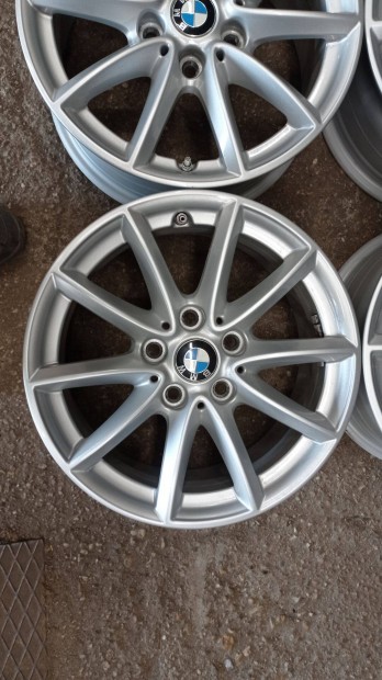 Hasznlt Gyri BMW 5x112 lyukoszts 16 colos 2-es sorozat Active Tou