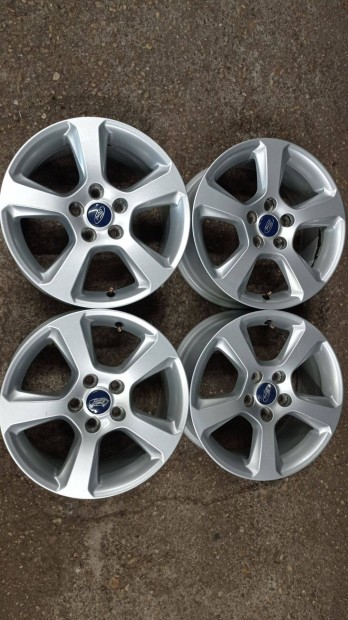 Használt Gyári Ford 5x108 lyukosztású 16 colos alu felni garnitúra nyo