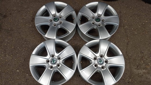 Hasznlt Gyri Skoda 5x112 lyukoszts 16 colos alu felni garnitra