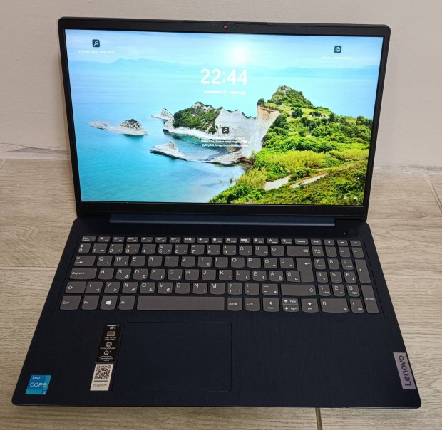 Hasznlt Lenovo Ideapad 3 i3 8GB ram 256GB SSD 15,6" Fullhd