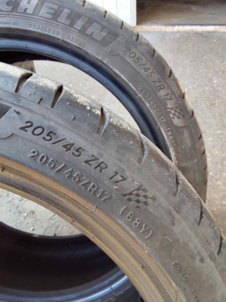 Hasznlt Michelin nyri gumi szett 205/45/R17