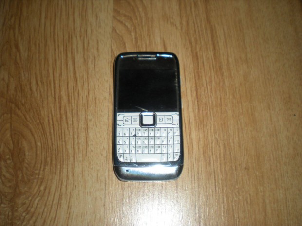 Hasznlt Nokia E71 tlt nlkl alkatrsznek