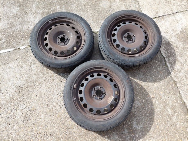 Hasznlt Pirelli P7 nyrigumik felnivel - 3 db