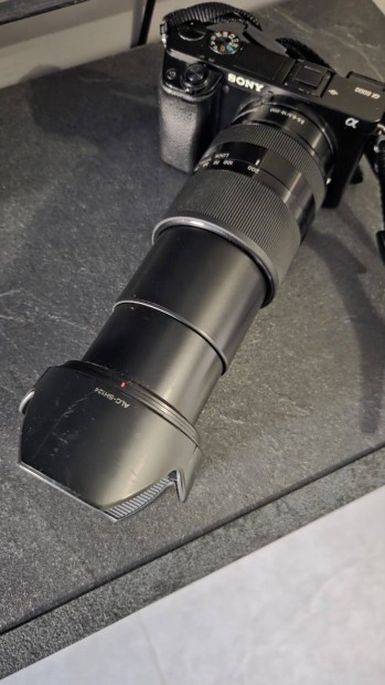 Haszn�lt Sony E 18-200mm f/3.5-6.3 OSS (SEL18200LE.AE)