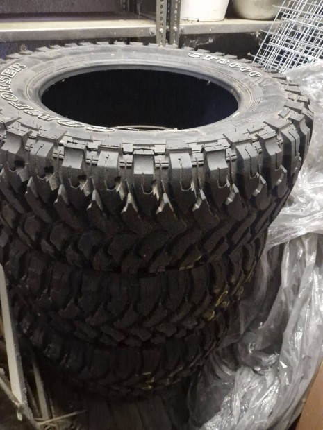 Hasznlt Terepgumik (4db) Elad Comforser CF 3000