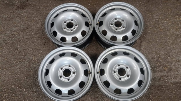 Hasznlt jszer llapot 16 colos 5x114,3 lyukoszts Dacia Duster