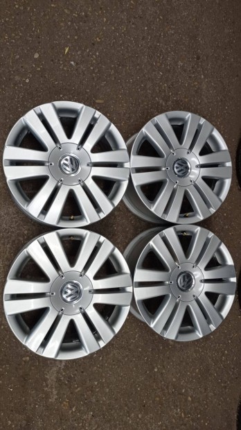 Használt Volkswagen 5x112 lyukosztású 16 colos alu felni garnitúra