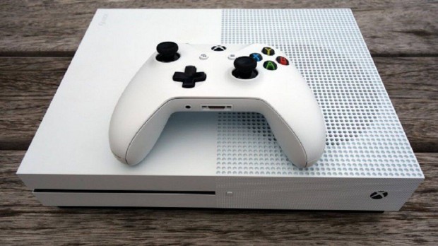 Hasznlt Xbox One S 500 GB a Playbox Company-tl