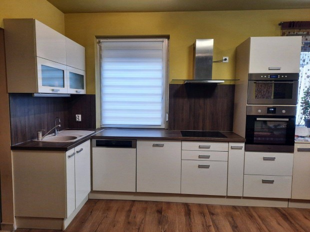 Haszn�lt, g�pes�tett konyhab�tor