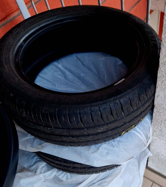 Haszn�lt, j� �llapotban l�v� ny�ri gumiabroncs