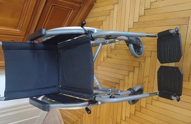 Használt, megkímélt állapotú kerekesszék eladódó