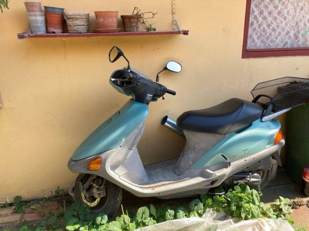 Hasznlt, zemkpes, kzepes llapot Robog elad!