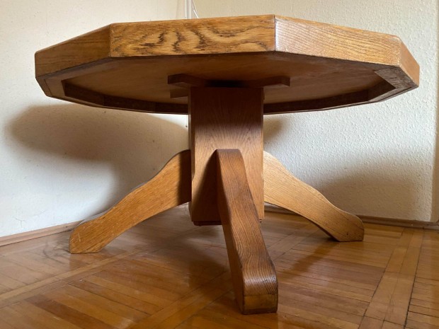 Használt asztal, kicsi 97cm átmérő, 50cm magas