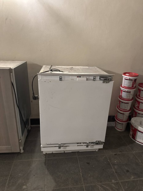 Használt beépíthető Whirlpool fagyasztó