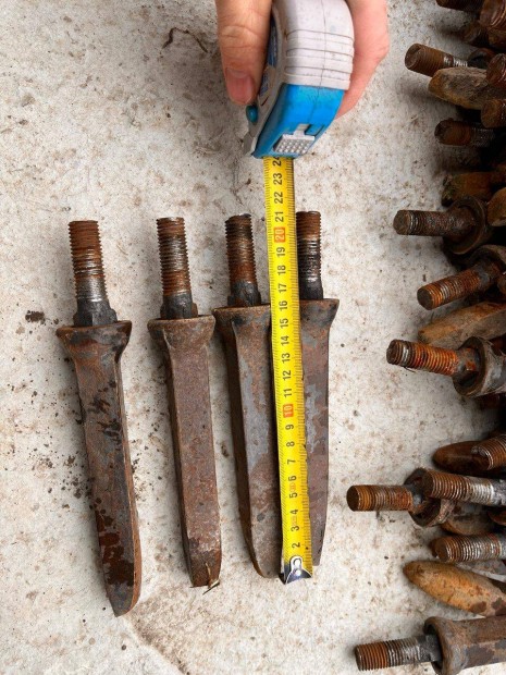 Haszn�lt boronafog 20X20 M16