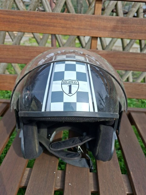 Haszn�lt buk�sisak