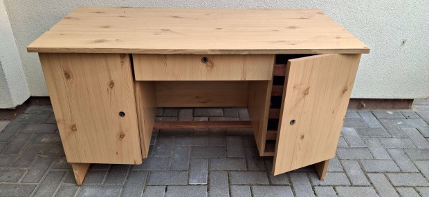 Haszn�lt di�k �r�asztal