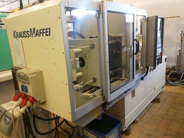 Használt fröccsöntő gép Krauss Maffei KM 50/90 C1 jó állapotban eladó
