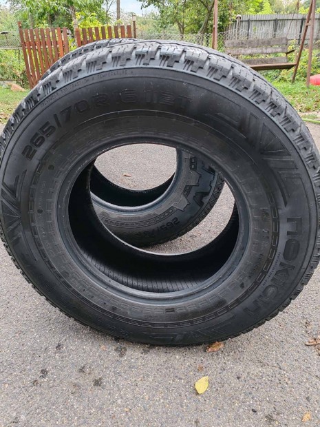 Hasznlt gumiabroncs 265/70 R16