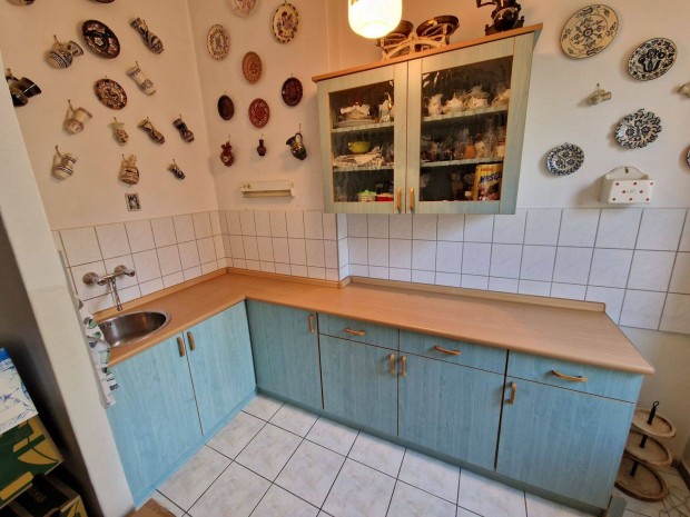 Haszn�lt konyhab�tor elad�