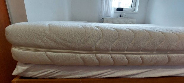 Használt matrac (200x160x20 cm)