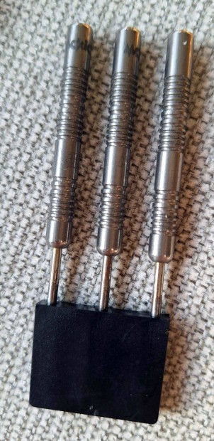 Hasznlt mckicks mighty grip 23g darts nyl