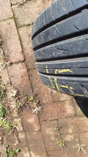 Haszn�lt ny�ri gumi / 4db