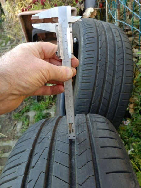 Haszn�lt ny�ri gumi garnit�ra elad�