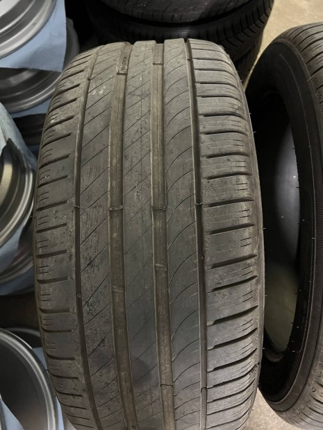 Használt nyári gumiabroncs 235/50R18