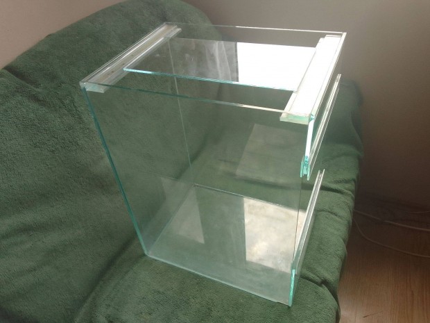 Használt régi de jó állapotú nagyméretű terárium / terrárium florárium