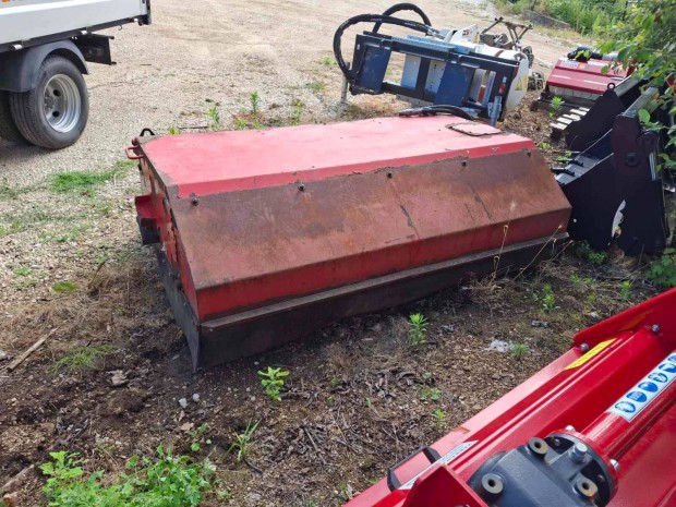 Használt seprő adapter bobcat felfogatás