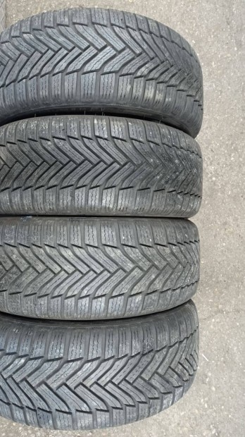 Haszn�lt sz�p �llapot� 195/50/16 Michelin t�ligumi garnit�ra olcs�n