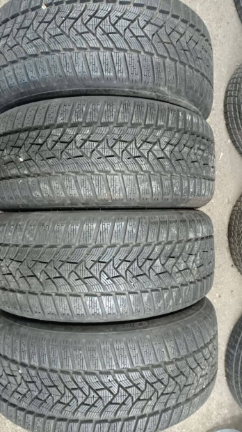 Haszn�lt sz�p �llapot� 225/50/17 Dunlop t�ligumi garnit�ra olcs�n elad
