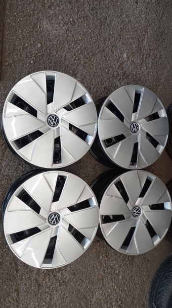 Használt szép állapotú 5x112 lyukosztású 18 colos Gyári Volkswagen acé