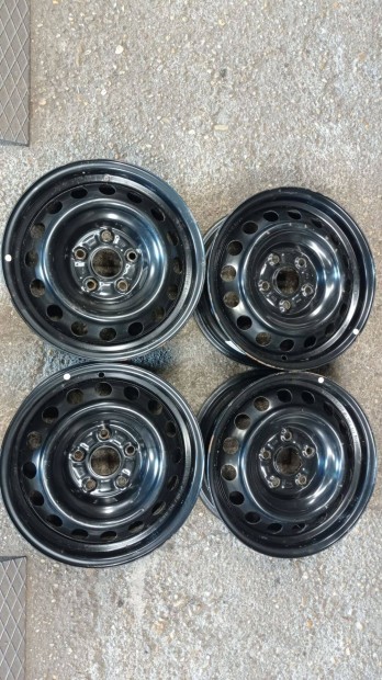 Hasznlt szp llapot 5x114,3 lyukoszts 15 colos Gyri Toyota/Suzuk