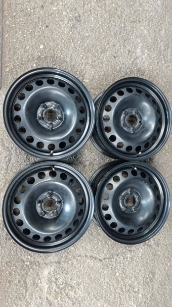 Használt szép állapotú Gyári 16 colos 5x105 lyukosztású Opel/Chevrolet