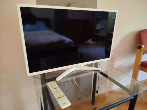 Használt szines tv 83 cm-es kép átmérö, kitűnő állapotban nyaralóból