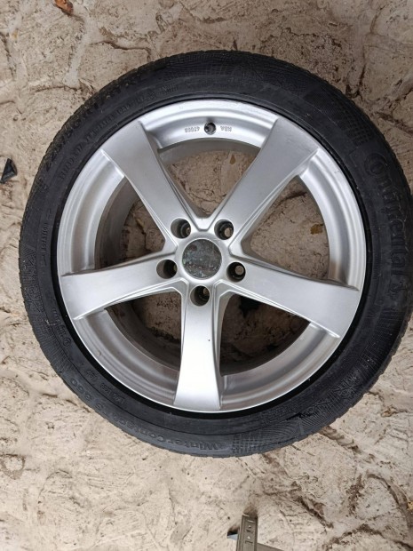 Haszn�lt t�li gumi felnivel