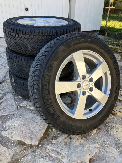 Hasznlt tli gumi garnitra felnivel elad