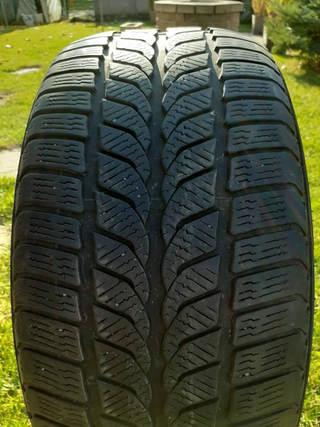 Hasznlt tligumi elad 245/40/R18