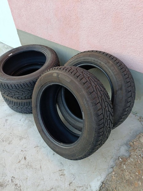 Használt téligumi eladó! Sebring 205x55x16 os
