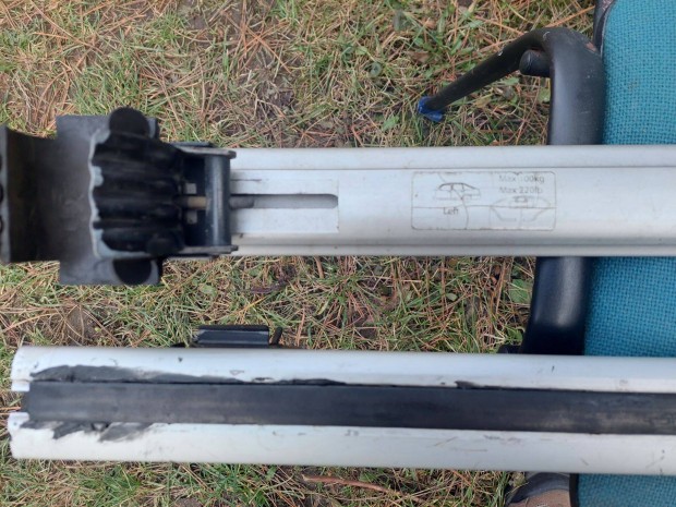 Használt tetőcsomagtartó sín tetősínre 103cm